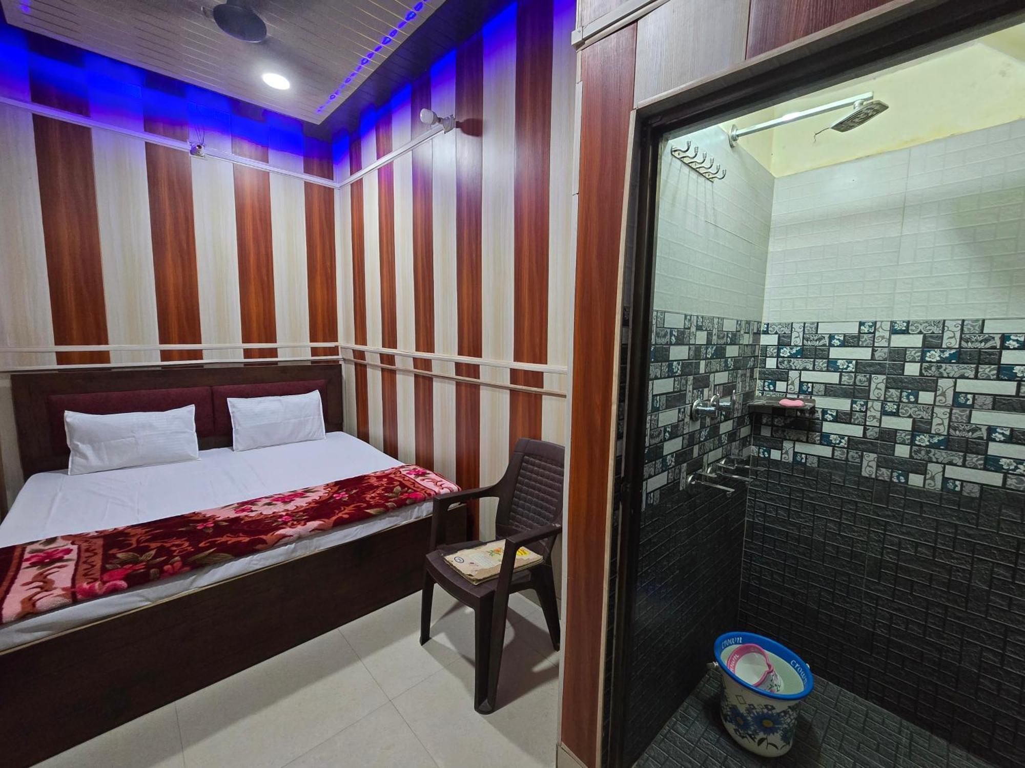 Ramlala Paying Guest House Stay Just 100M From Saryu Ghat, Ayodhya Екстер'єр фото