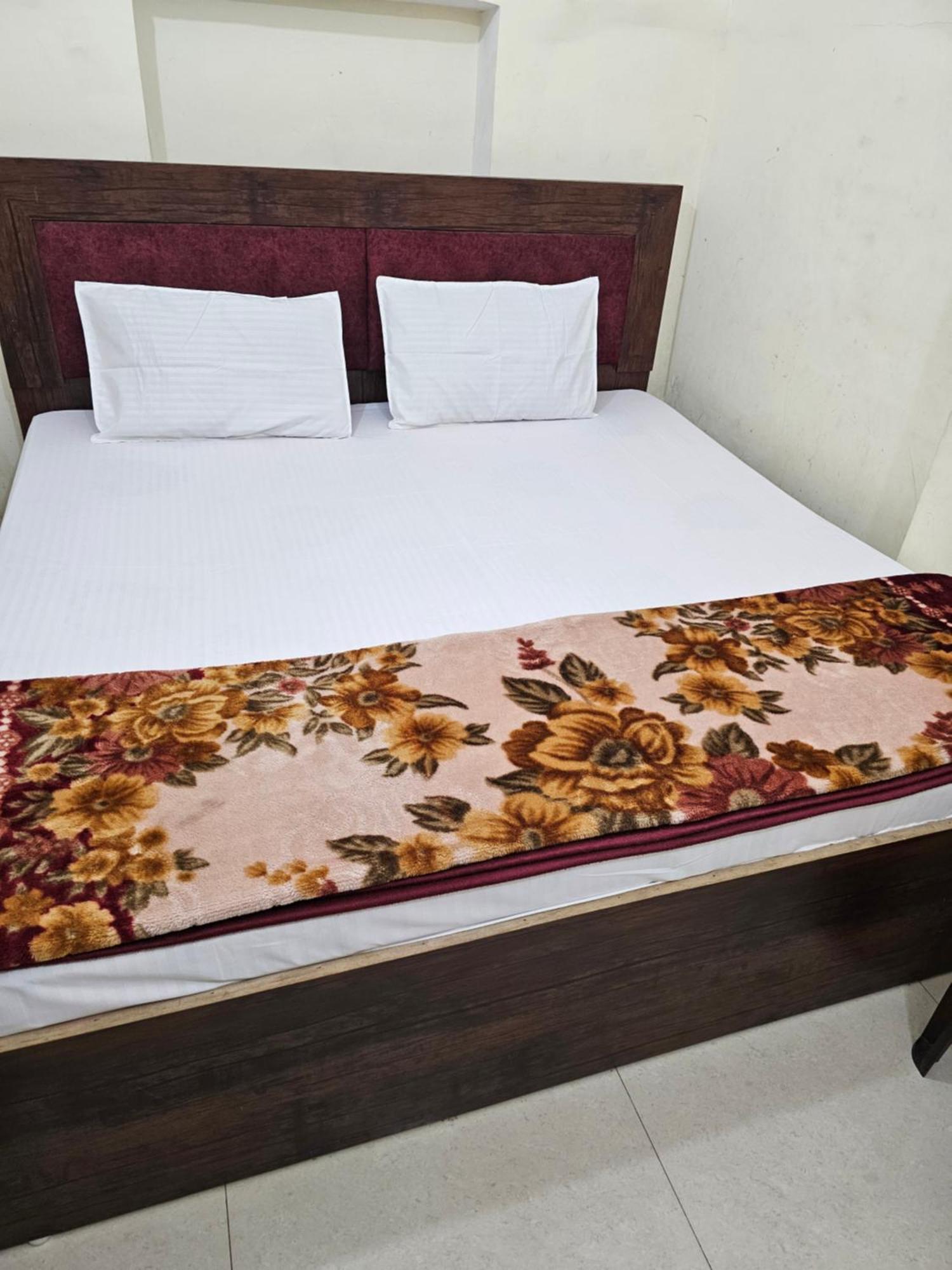 Ramlala Paying Guest House Stay Just 100M From Saryu Ghat, Ayodhya Екстер'єр фото